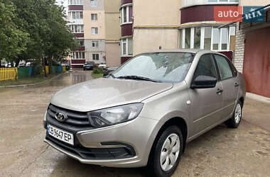 Седан ВАЗ 2190 Granta 2020 в 