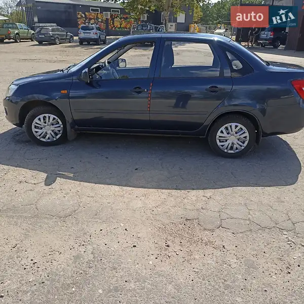 ВАЗ / Lada 2190 Granta 2012