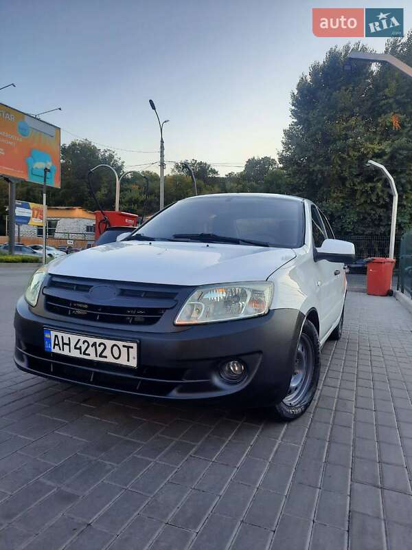 Седан ВАЗ / Lada 2190 Granta 2012 в Черкассах