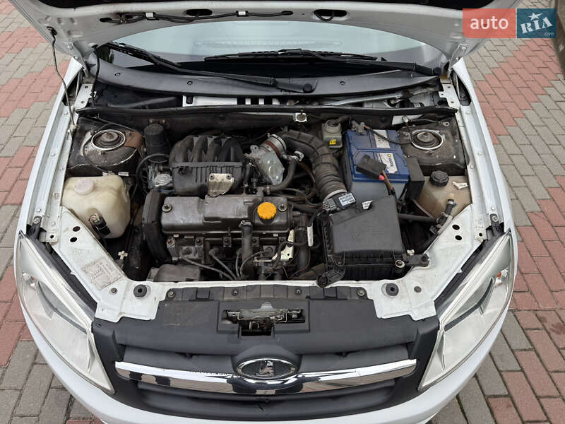 Седан ВАЗ / Lada 2190 Granta 2013 в Сумах фото 37 Седан ВАЗ / Lada 2190 Granta 2013 в Сумах