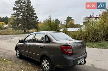 Седан ВАЗ 2190 Granta 2015 в  фото 5 Седан ВАЗ 2190 Granta 2015 в