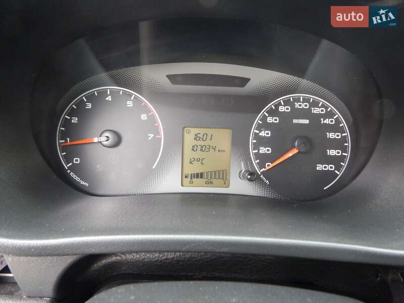 Седан ВАЗ / Lada 2190 Granta 2016 в Олександрії