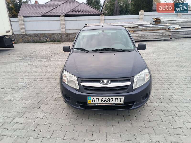 ВАЗ / Lada 2190 Granta 2013