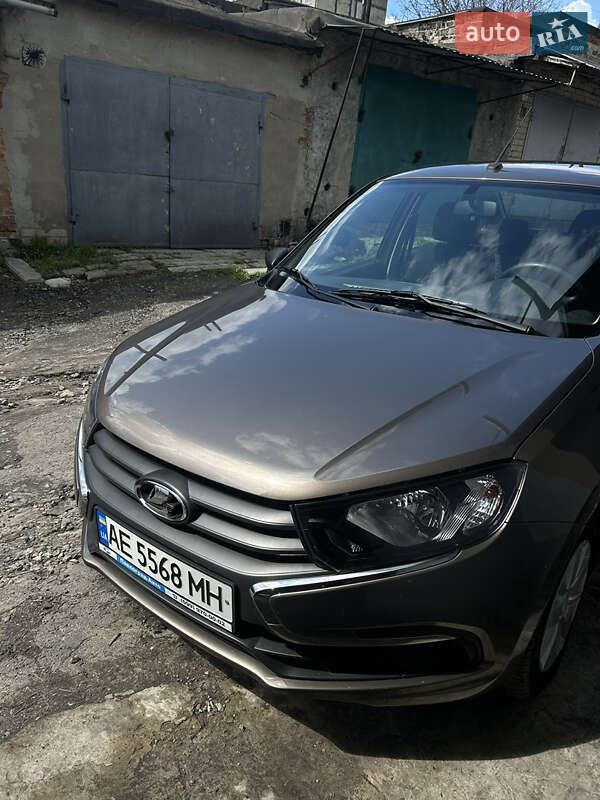Седан ВАЗ / Lada 2190 Granta 2019 в Тернівці