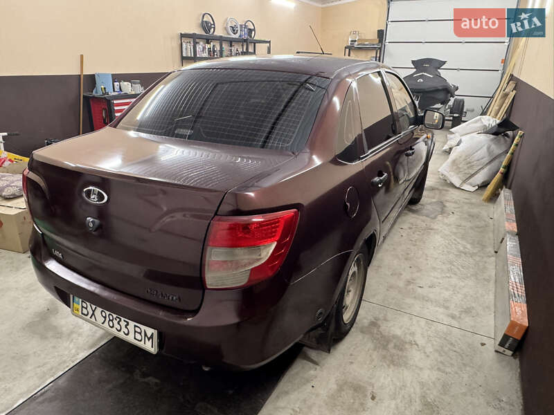 Седан ВАЗ / Lada 2190 Granta 2013 в Бердичеве фото 8 Седан ВАЗ / Lada 2190 Granta 2013 в Бердичеве