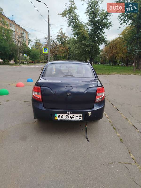 Седан ВАЗ / Lada 2190 Granta 2011 в Киеве