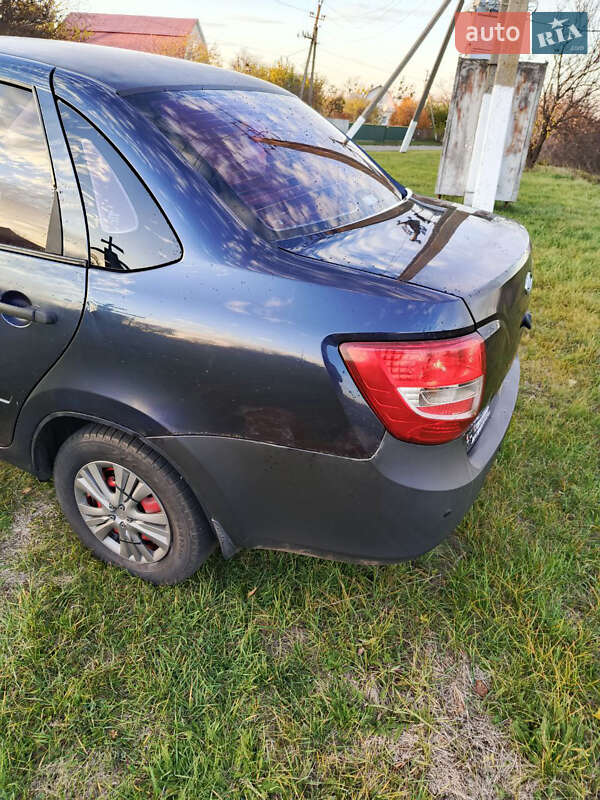 Седан ВАЗ / Lada 2190 Granta 2012 в Яготині