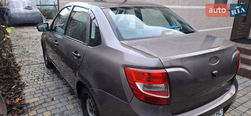 Седан ВАЗ / Lada 2190 Granta 2014 в Одесі