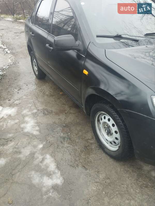 Седан ВАЗ / Lada 2190 Granta 2012 в Запорожье