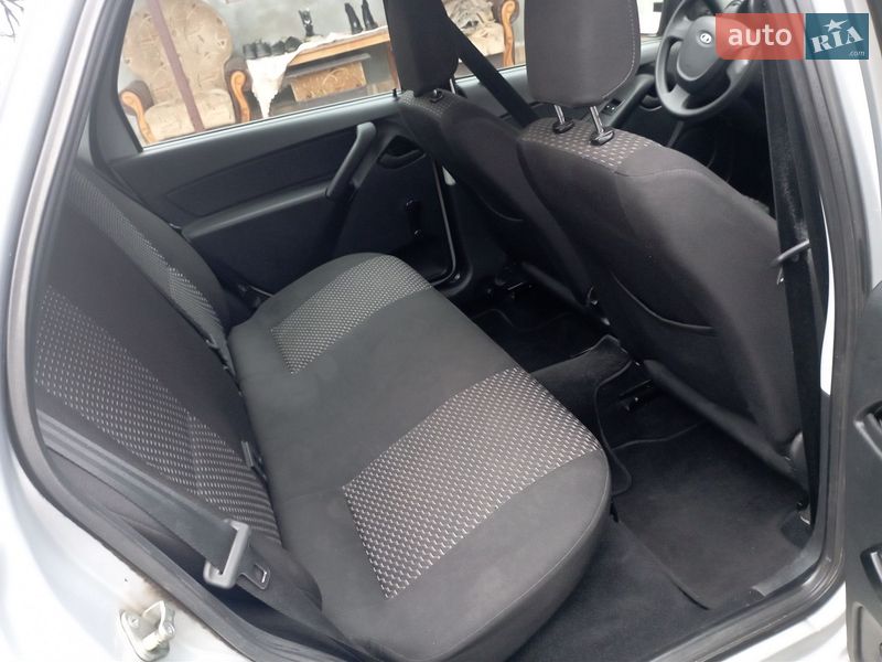 Седан ВАЗ / Lada 2190 Granta 2018 в Сваляве