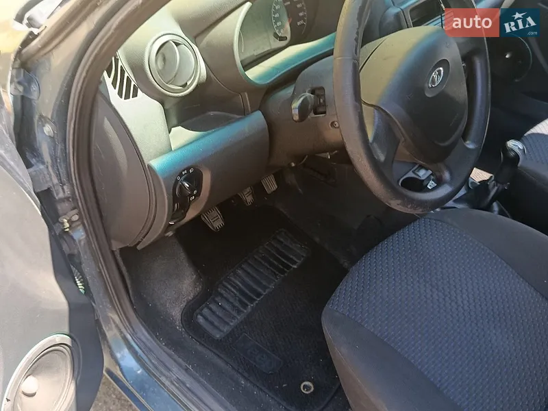 ВАЗ / Lada 2190 Granta 2014 VIN XTA219010E0282620 фото оголошення 5 з 38