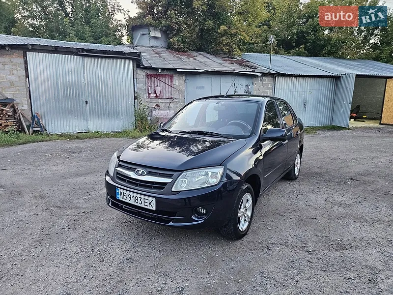ВАЗ / Lada 2190 Granta