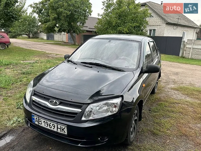 ВАЗ / Lada 2190 Granta 2012