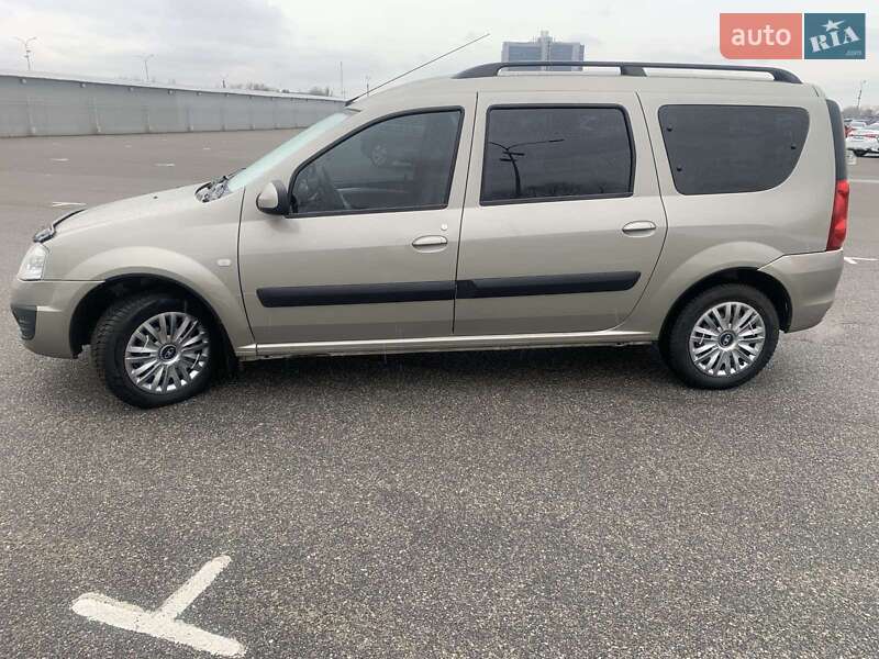 Универсал ВАЗ / Lada Largus 2015 в Киеве