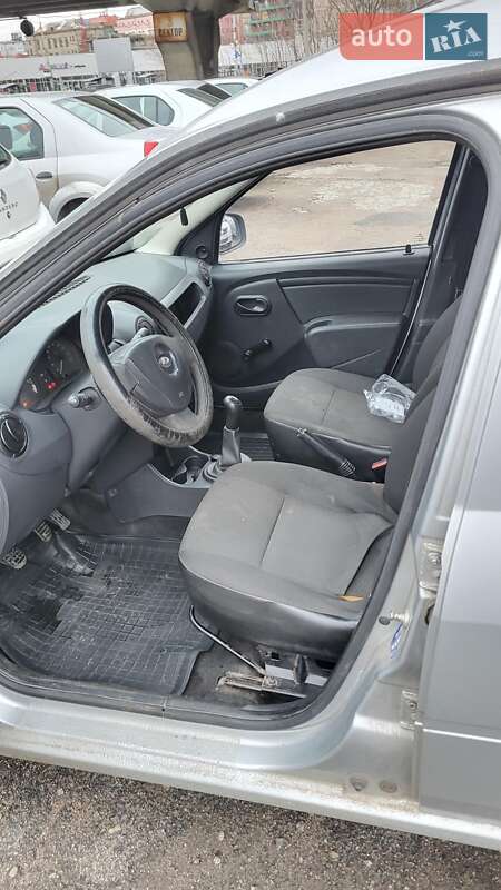 ВАЗ / Lada Largus 2013