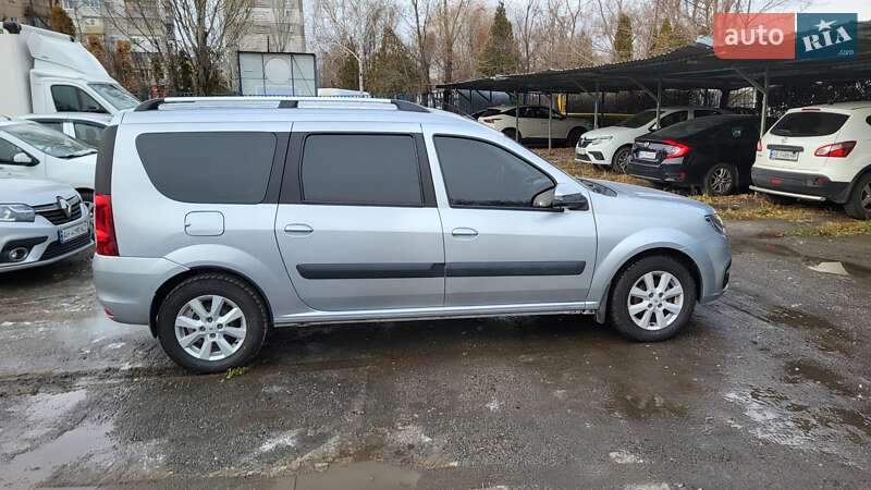 Універсал ВАЗ / Lada Largus 2021 в Дніпрі