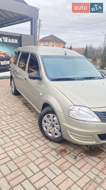 ВАЗ / Lada Largus 2013