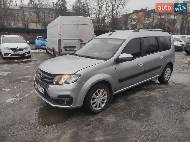 ВАЗ / Lada Largus 2021