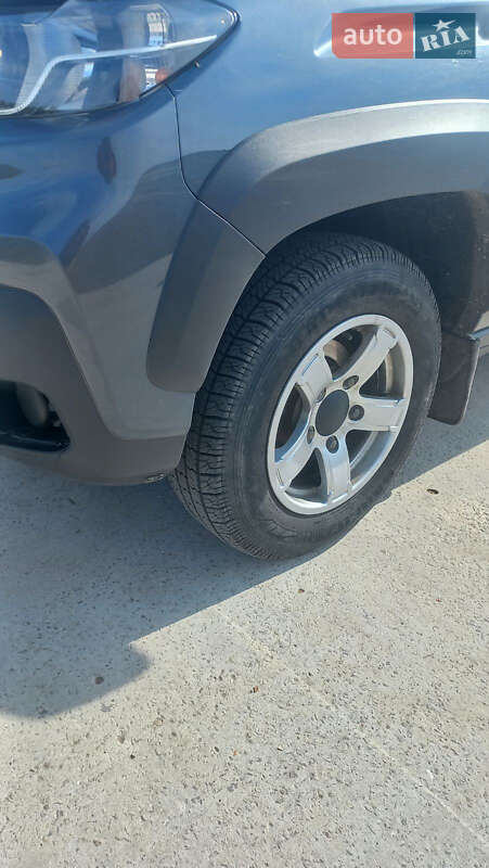 Внедорожник / Кроссовер ВАЗ / Lada Niva Travel 2022 в Макарове