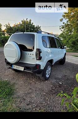Внедорожник / Кроссовер ВАЗ / Lada Niva 2021 в Подольске