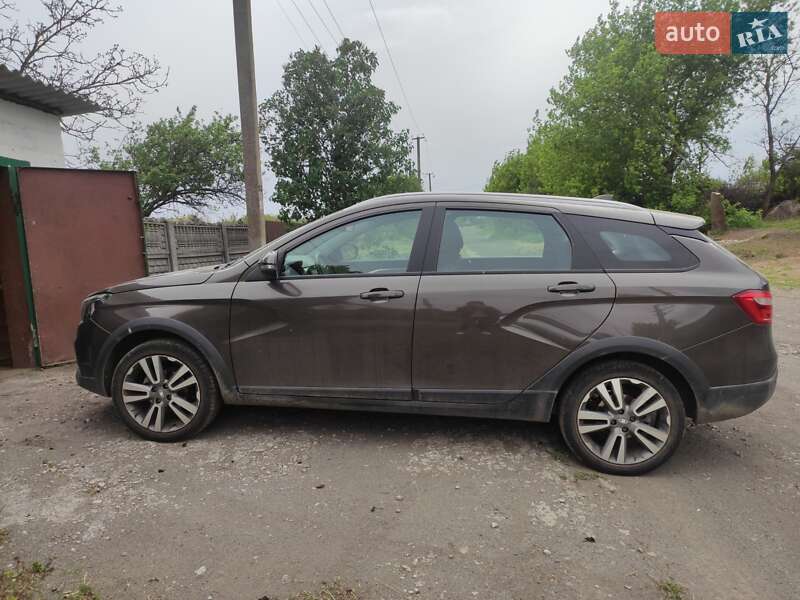 ВАЗ / Lada Vesta Cross 2021