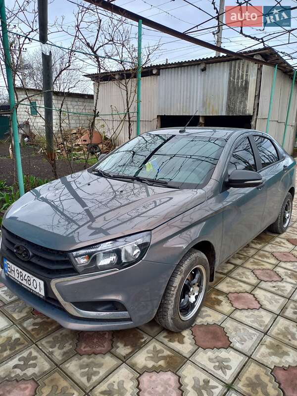 Седан ВАЗ / Lada Vesta 2021 в Києві