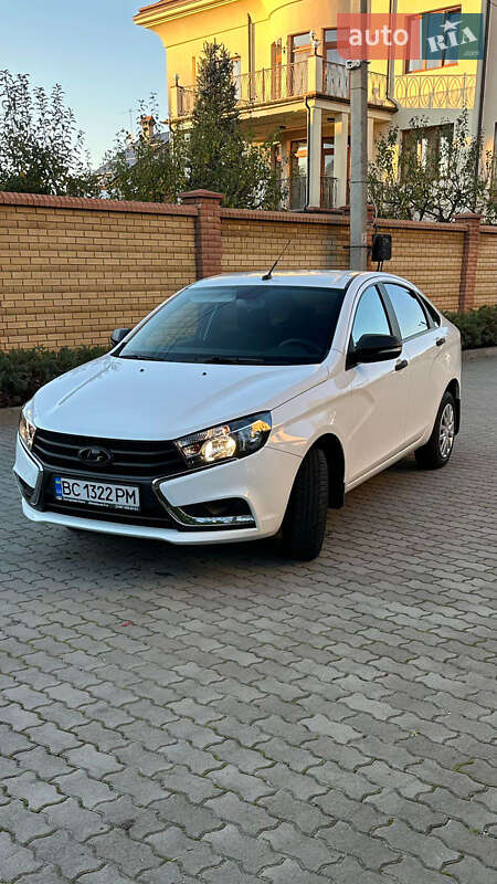 Седан ВАЗ / Lada Vesta 2021 в Львові