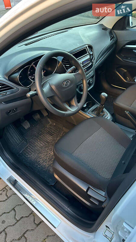 Седан ВАЗ / Lada Vesta 2021 в Львові