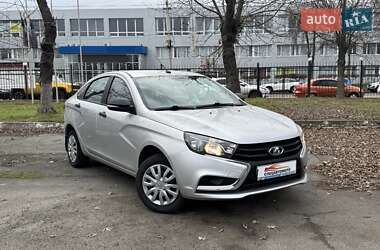 Седан ВАЗ / Lada Vesta 2021 в Киеве