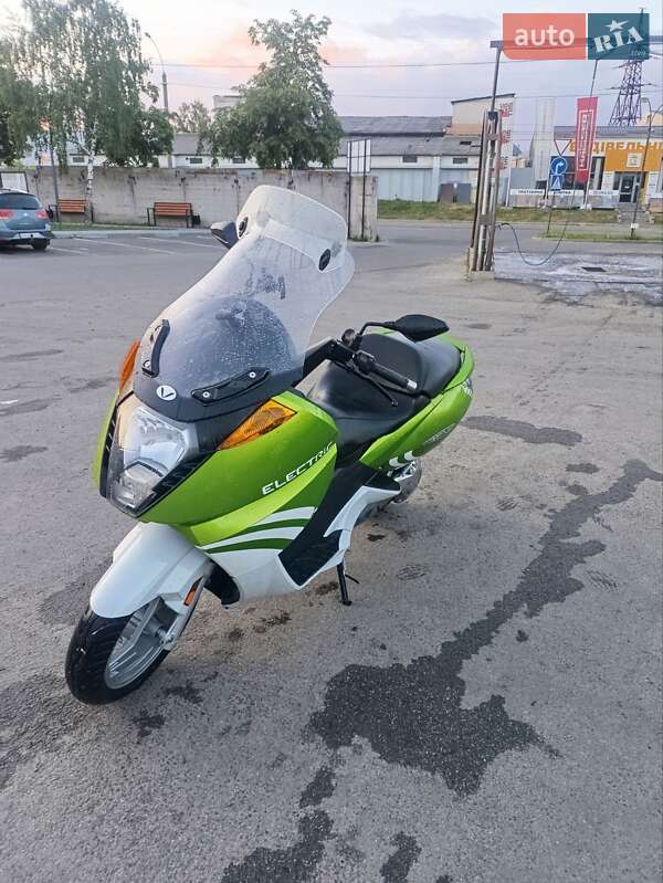 Макси-скутер Vectrix Electric 2016 в Чернигове фото 6 Макси-скутер Vectrix Electric 2016 в Чернигове