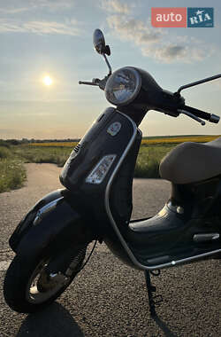Скутер Vespa GTS 2016 в 
