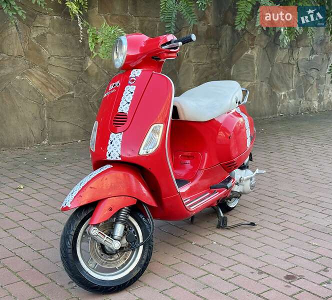 Скутер Vespa LX 2014 в Одесі