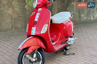 Скутер Vespa LX 2014 в 