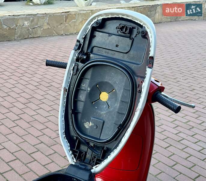Скутер Vespa LX 2014 в Одесі