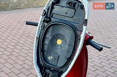 Скутер Vespa LX 2014 в 