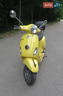 Скутер Vespa LX 2010 в Києві