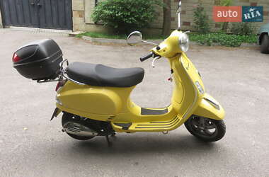 Скутер Vespa LX 2010 в 
