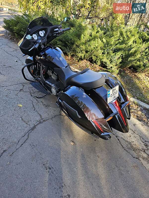 Мотоцикл Круизер Victory Cross Country Tour 2015 в Одессе