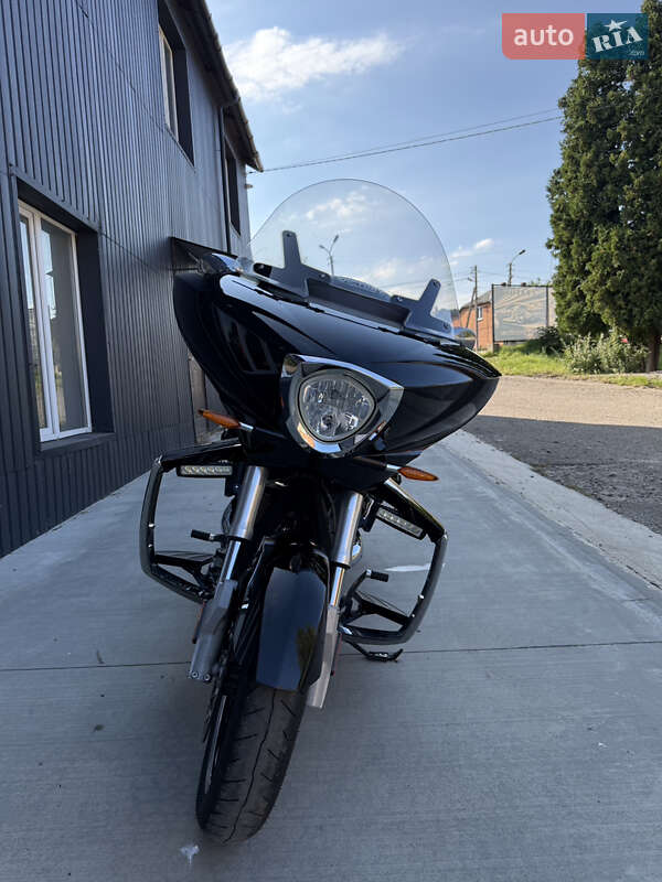 Мотоцикл Круизер Victory Cross Country 2012 в Ходорове