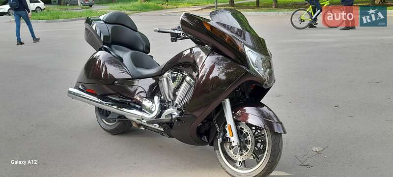 Мотоцикл Круизер Victory Vision Tour 2015 в Павлограде