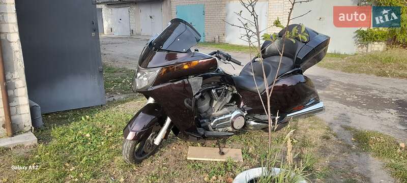 Мотоцикл Круизер Victory Vision Tour 2015 в Павлограде