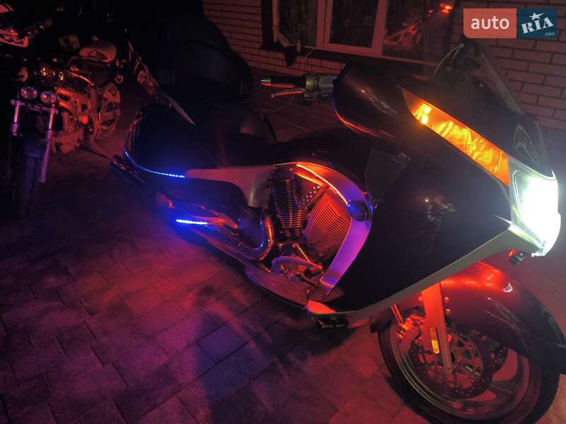 Мотоцикл Туризм Victory Vision Tour 2008 в Бердичеве