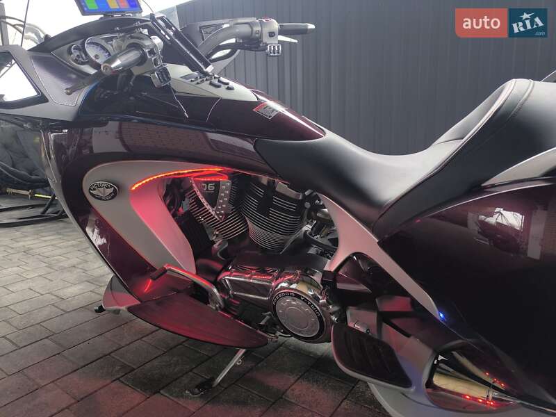 Мотоцикл Туризм Victory Vision Tour 2008 в Бердичеве