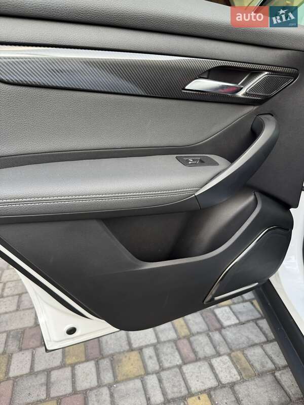 Внедорожник / Кроссовер VinFast VF-8 2022 в Киеве