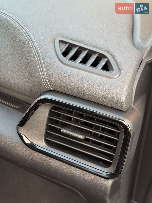 Внедорожник / Кроссовер VinFast VF-8 2022 в Киеве