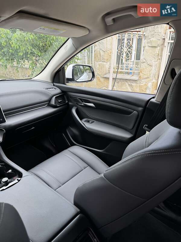 Внедорожник / Кроссовер VinFast VF-8 2022 в Киеве