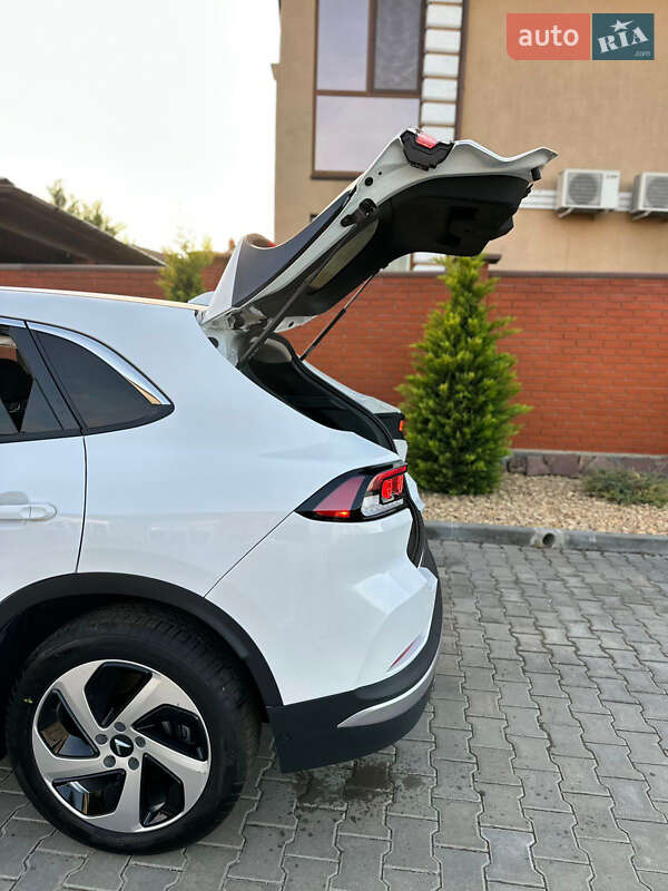 Внедорожник / Кроссовер VinFast VF-8 2024 в Одессе фото 17 Внедорожник / Кроссовер VinFast VF-8 2024 в Одессе