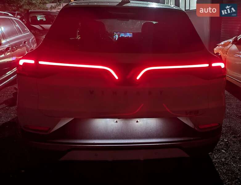 Позашляховик / Кросовер VinFast VF-8 2023 в Тернополі