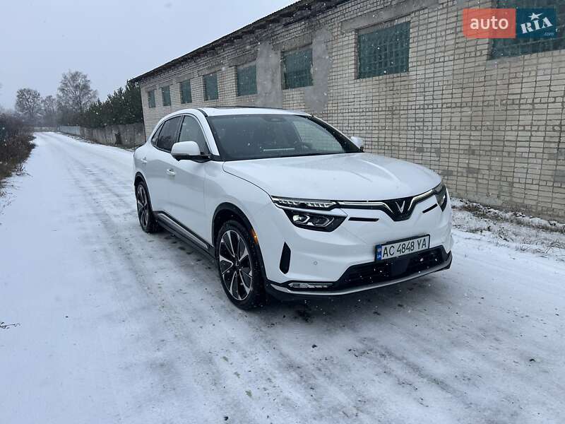 Внедорожник / Кроссовер VinFast VF-8 2023 в Любомле