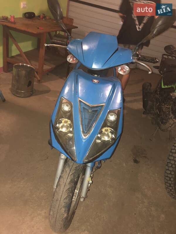 Скутер Viper 50QT-37A 2004 в 